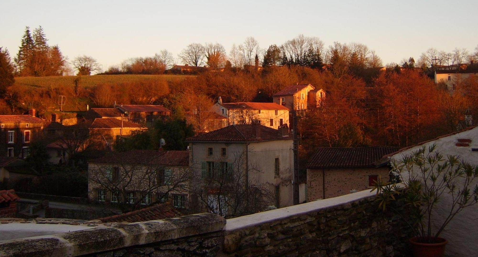 Chambres De La Porte Aux Moines Vouvant Екстериор снимка
